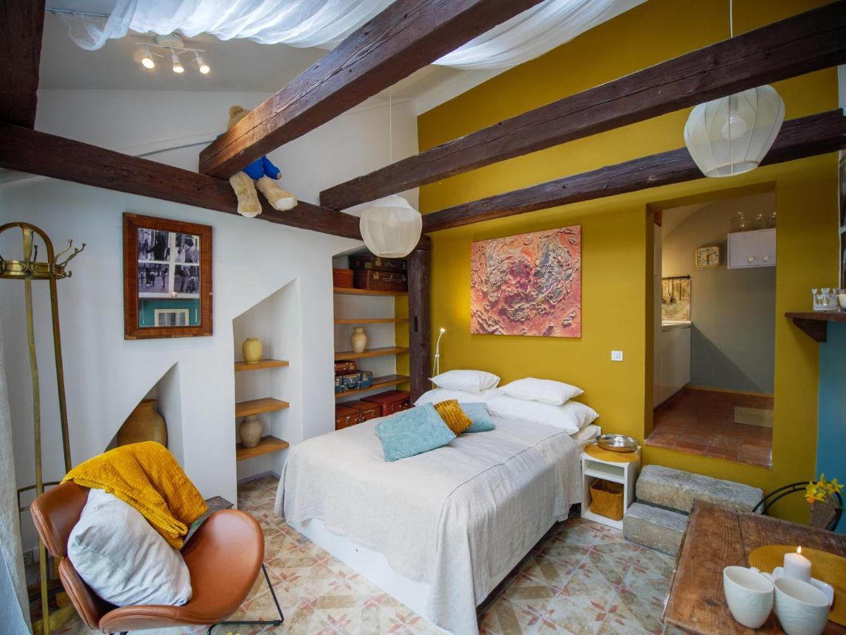 Romantic Nest Under Prague Castle Apartment Bagian luar foto